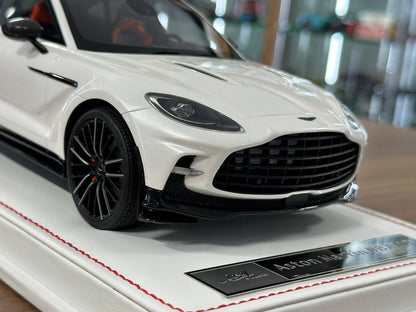 1/18 Resin Model IVY Model Aston Martin DBX707 in White