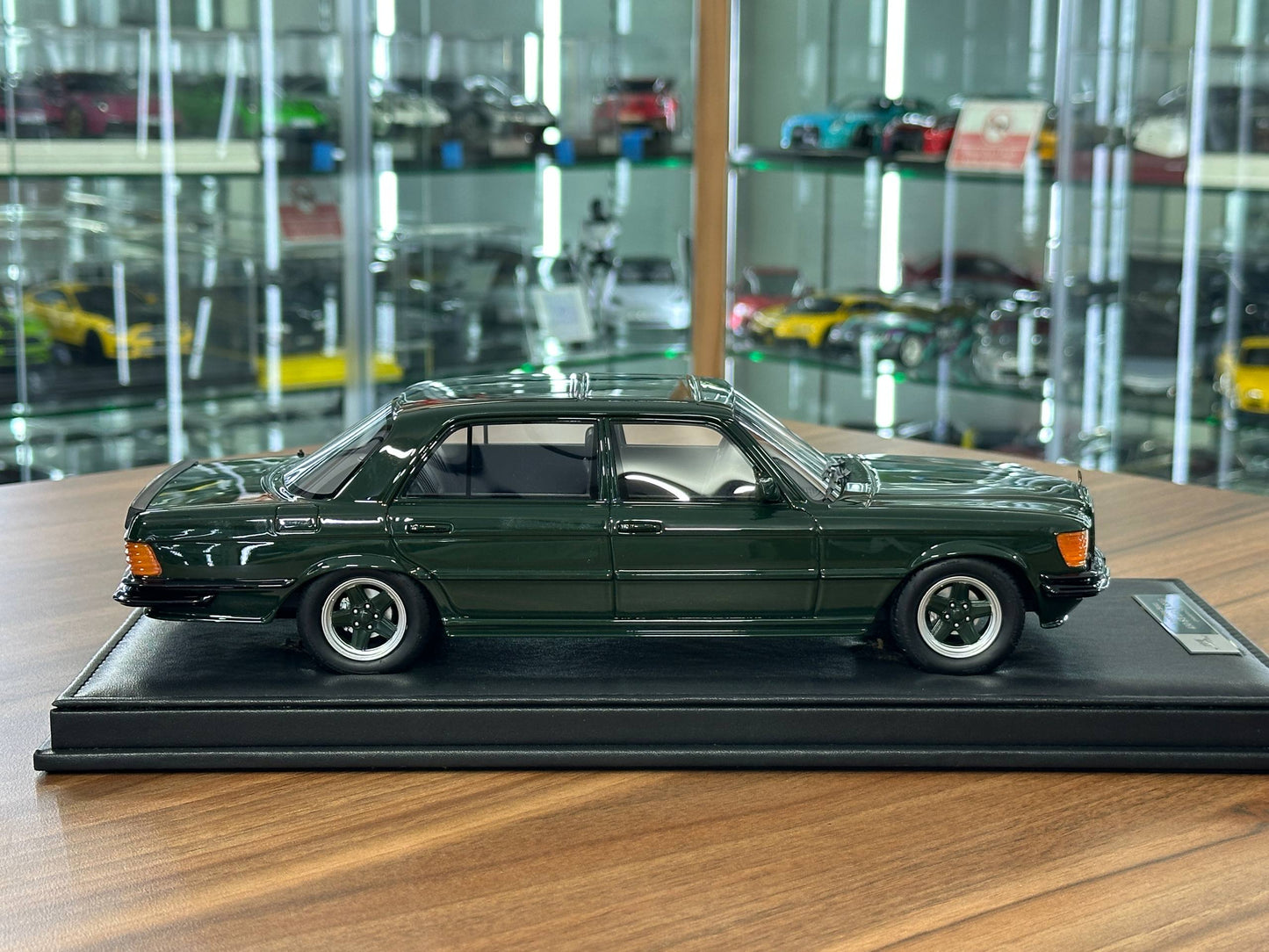 1/18 Resin Model IVY Model Mercedes Benz 450 SEL 6.9 AMG Blue