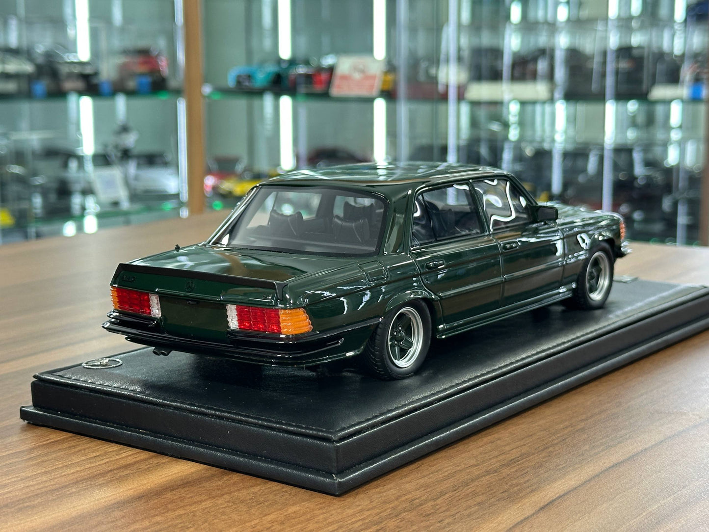 1/18 Resin Model IVY Model Mercedes Benz 450 SEL 6.9 AMG Blue