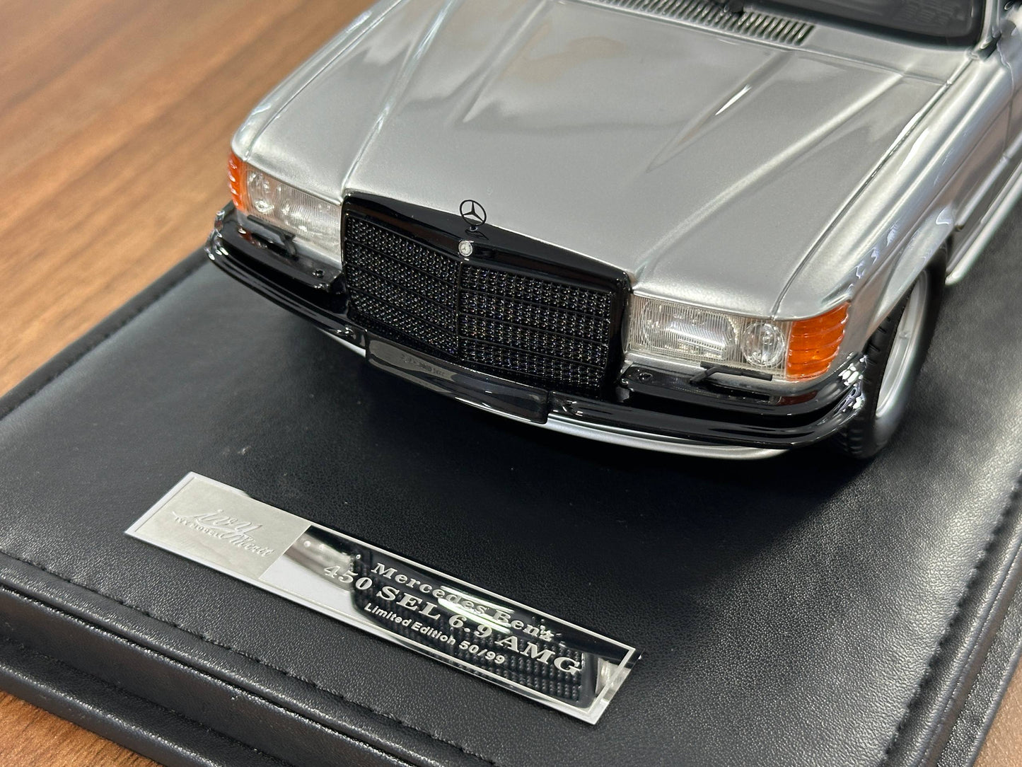 Mercedes-Benz 450 SEL 6.9 AMG | 1:18 IVY Resin Model Silver UAE