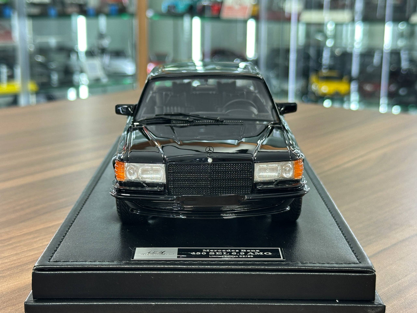 Mercedes-Benz 450 SEL 6.9 AMG | 1:18 IVY Resin Model Black UAE