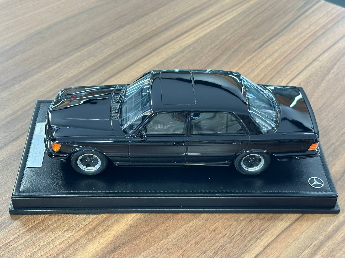 Mercedes-Benz 450 SEL 6.9 AMG | 1:18 IVY Resin Model Black UAE