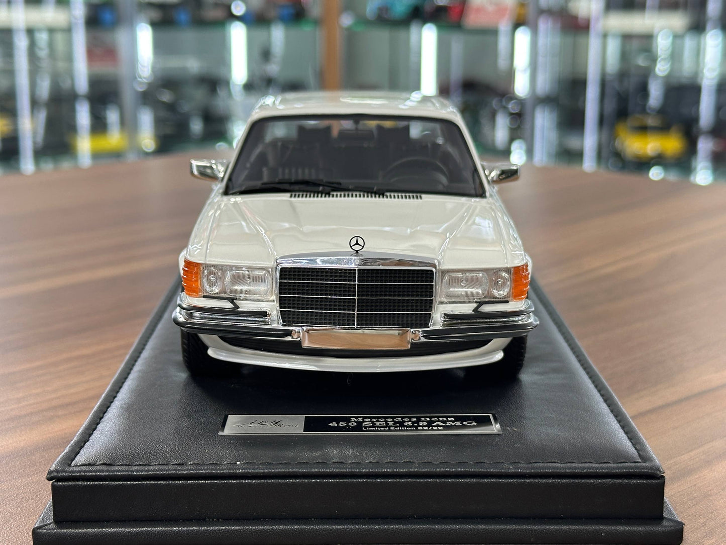 Mercedes-Benz 450 SEL 6.9 AMG | 1:18 IVY Resin Model White UAE