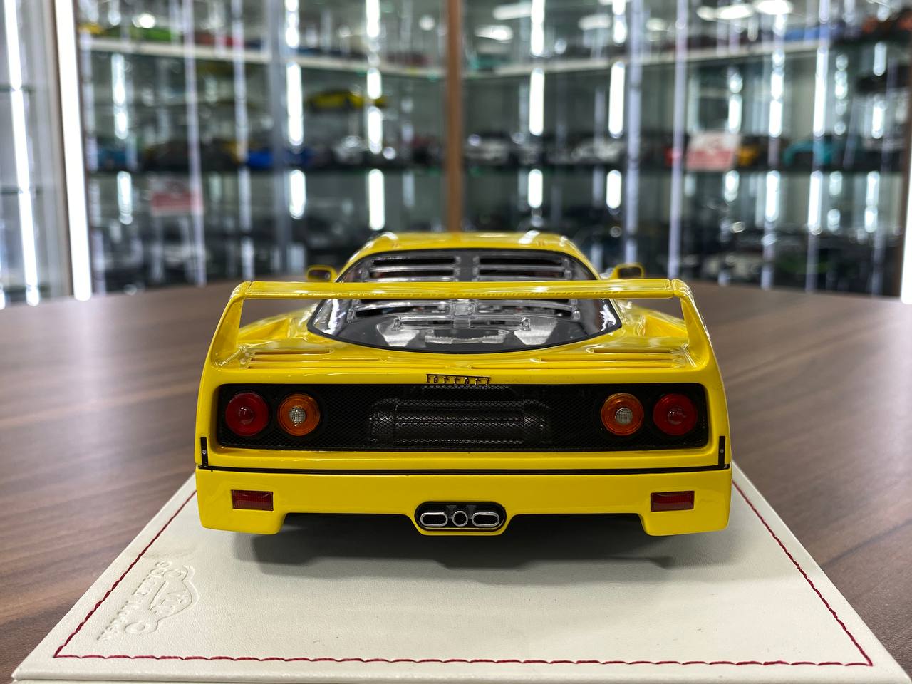 1/18 Resin Ferrari F40 – VIP Model Yellow ( Limited 50)