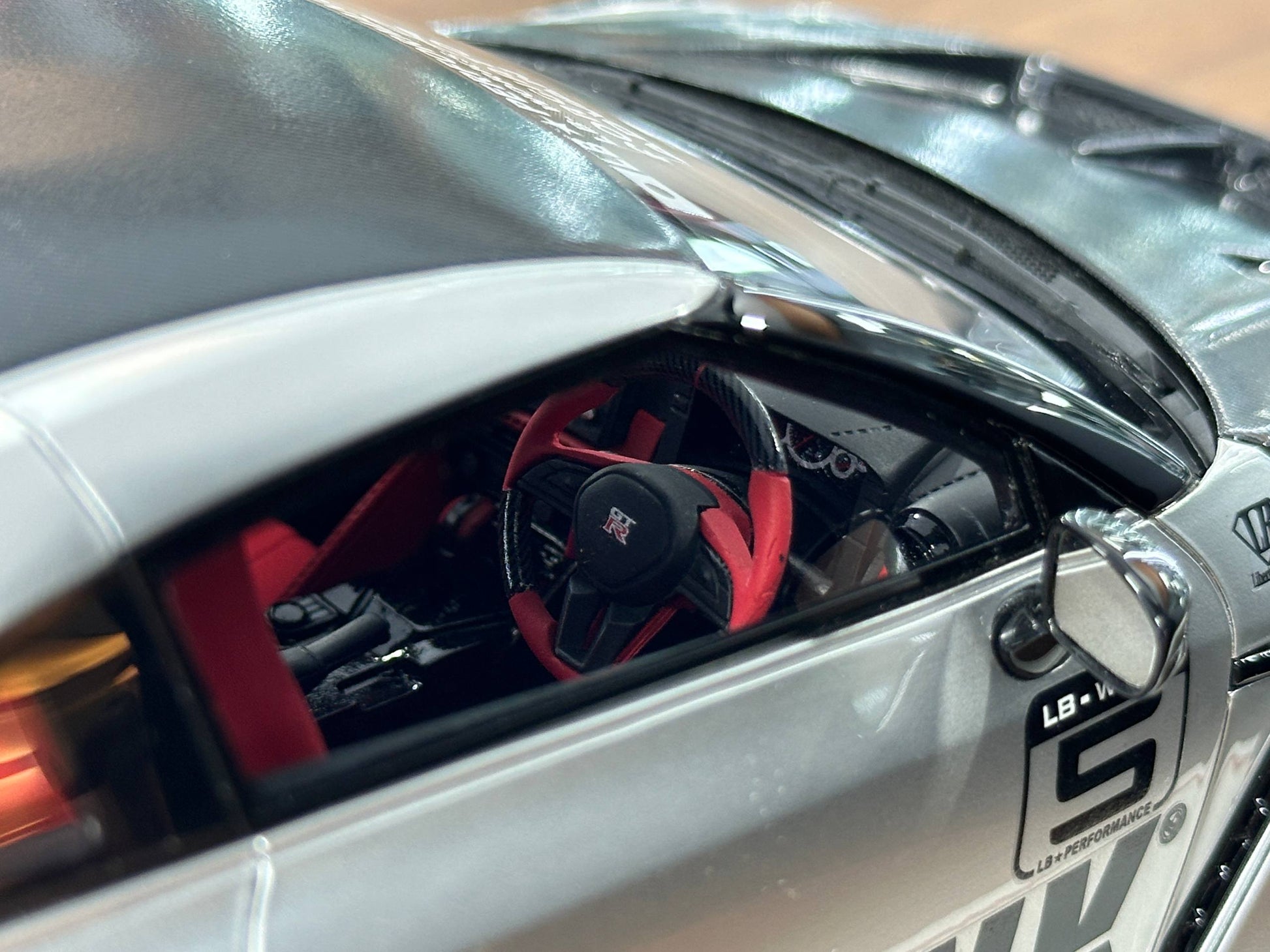 Nissan GT-R R35 LB Performance 2017 GT Wing J20 Type 2 1:18 Resin Model – Silver/Carbon – Onemodel