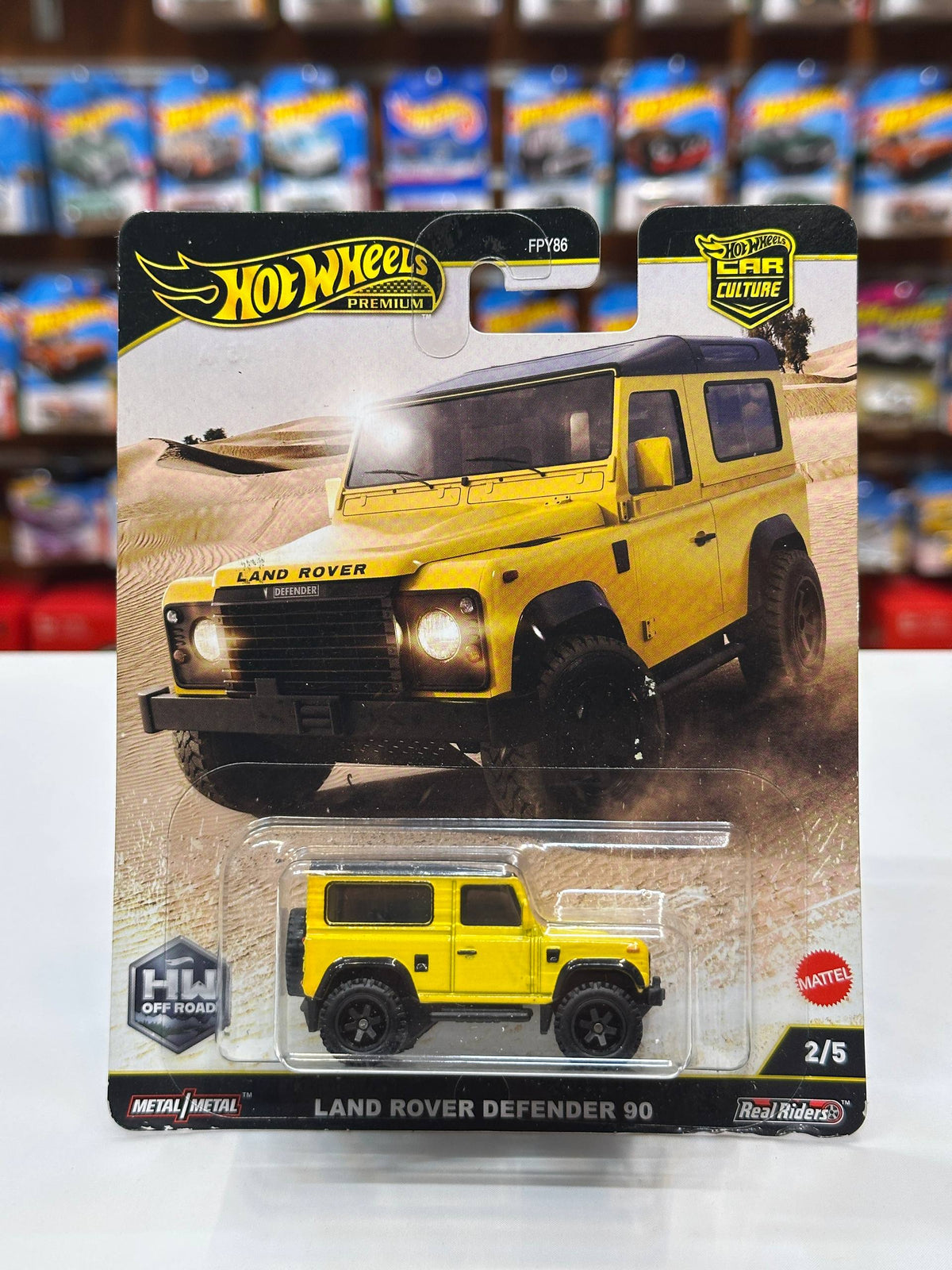 1/64 HotWheels Land Rover Defender 90