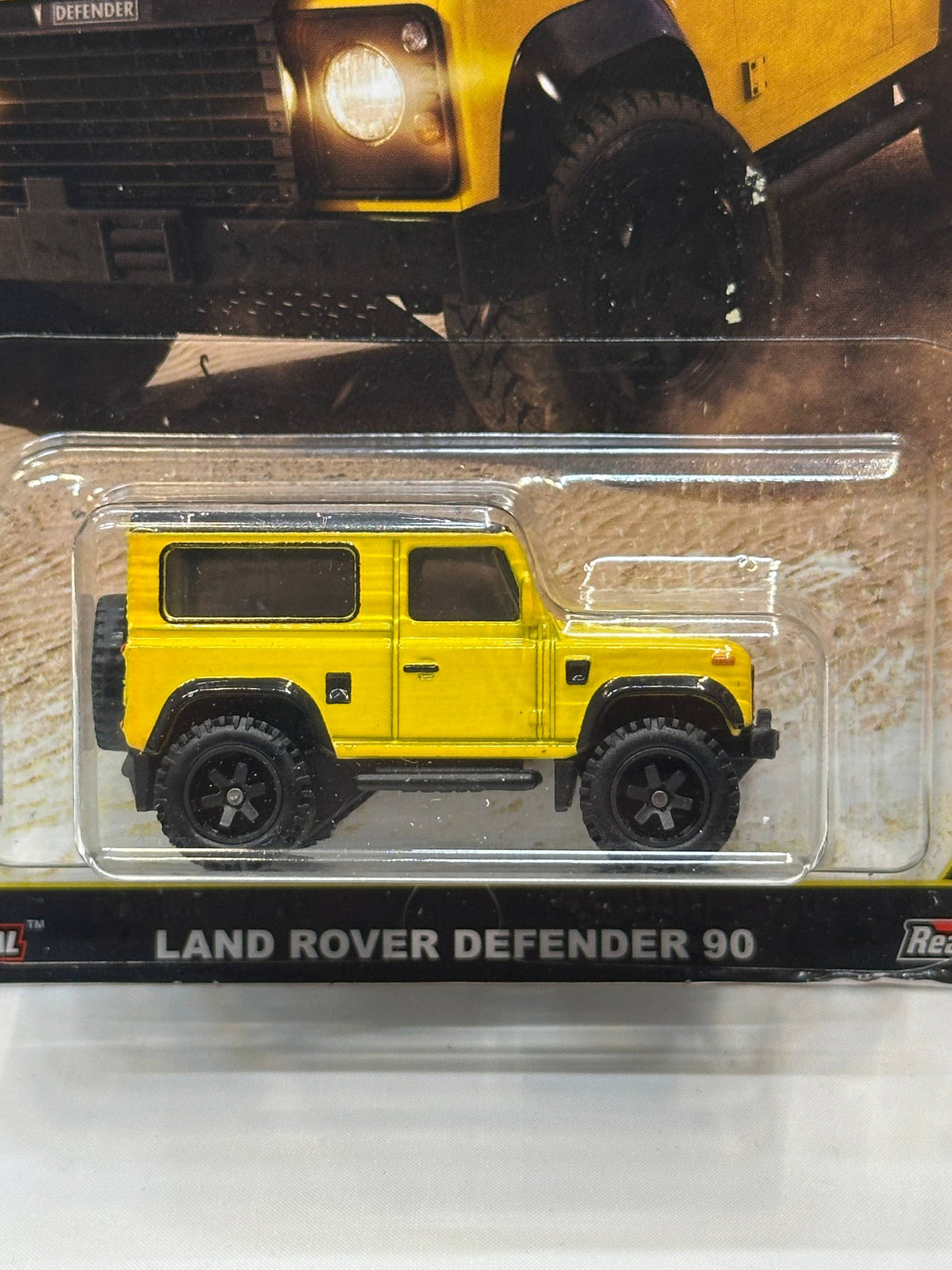 1/64 HotWheels Land Rover Defender 90