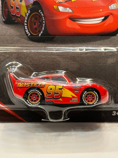1/64 HotWheels Disney Pixar Red Car