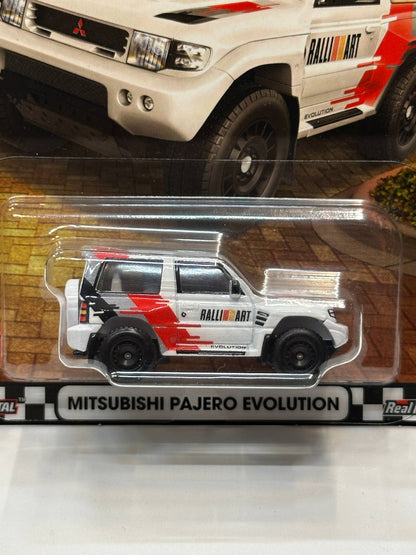 1/64 HotWheels Mitsubishi Pajero Evolution
