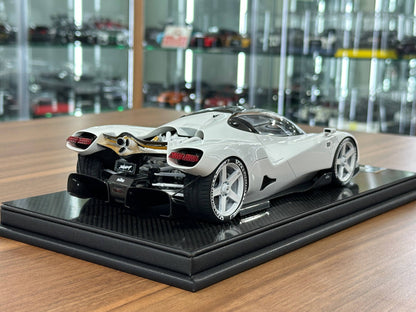 Fronti Art Nilu 27 – White (1:18 Resin, Limited to 500 pcs)