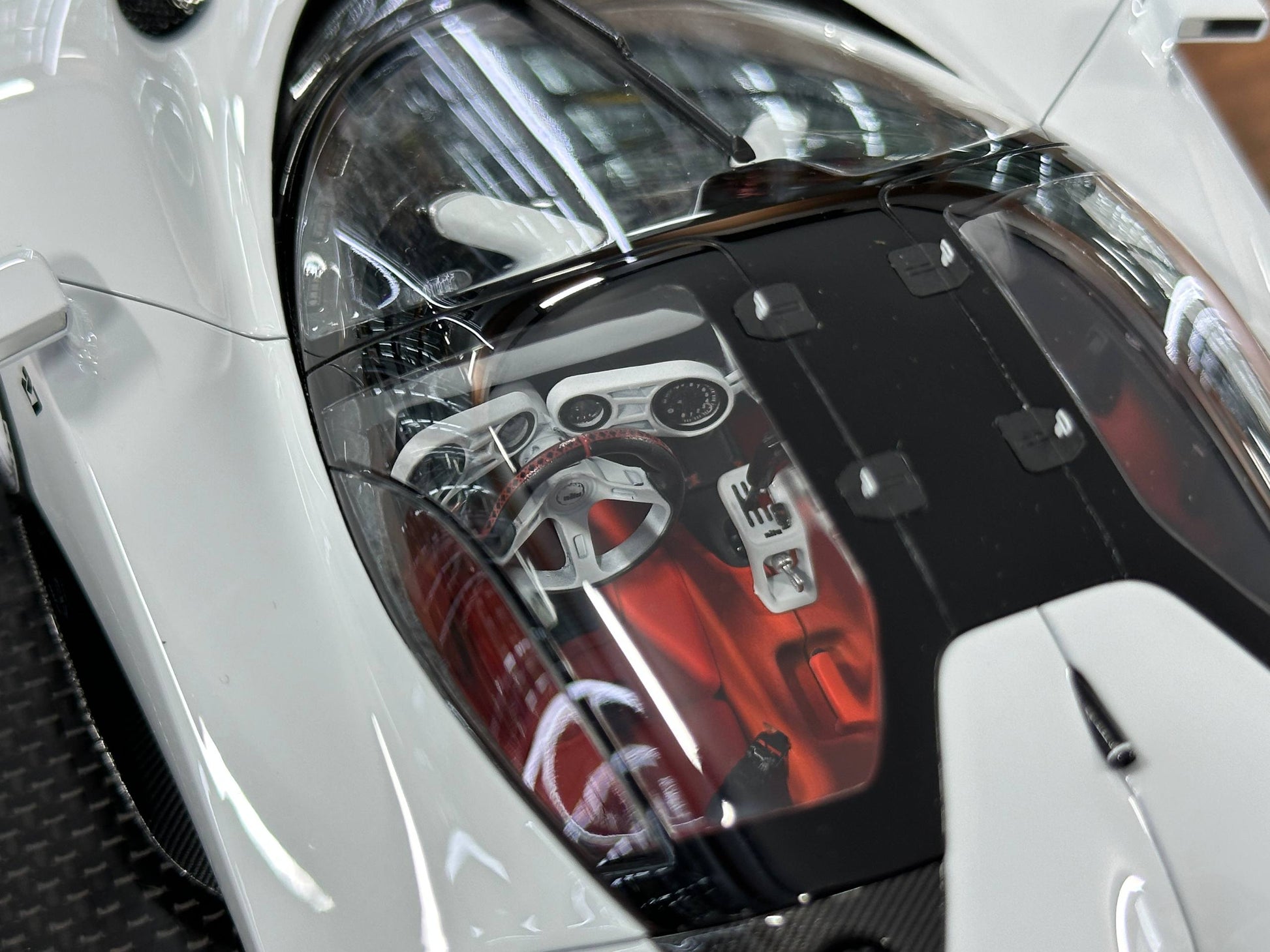 Fronti Art Nilu 27 – White (1:18 Resin, Limited to 500 pcs)