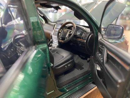 1/18 Diecast Metal Toyota Land Cruiser 200 – Kengfai Model Green / Black Interior