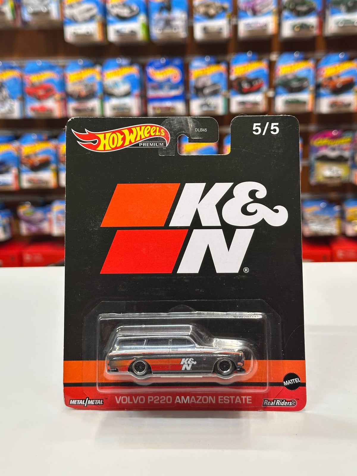 1/64 HotWheels Volvo P220 Amazon Estate