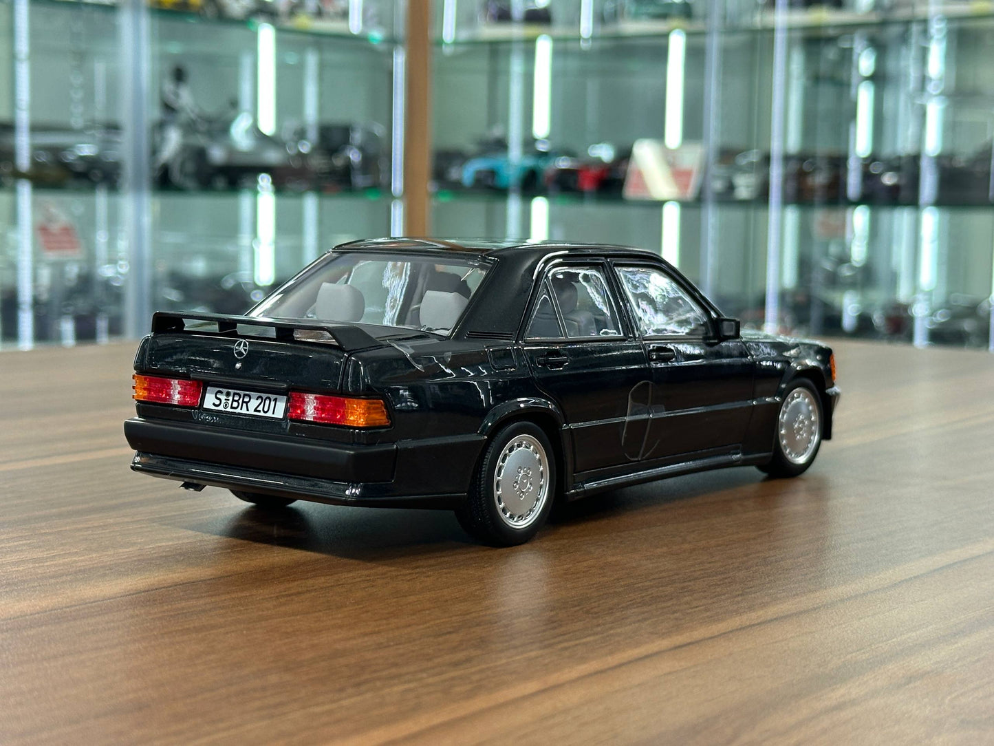Mercedes-Benz 190E 2.3-16 (W201, 1984–1988) – Norev Dealer Edition (Blue Black, 1/18 Diecast, Full Opening)
