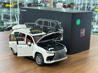 LCD Models Lexus LX 600 V6 (2024) – White (1:18 Diecast, Full Opening)