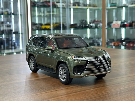 LCD Models Lexus LX 600 V6 (2024) – Nori Green (1:18 Diecast, Full Opening)