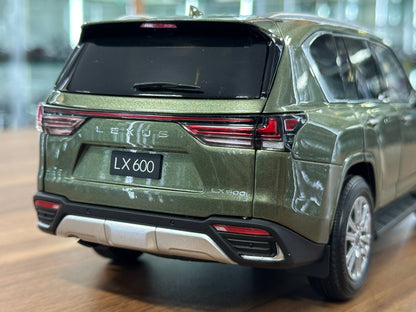 LCD Models Lexus LX 600 V6 (2024) – Nori Green (1:18 Diecast, Full Opening)