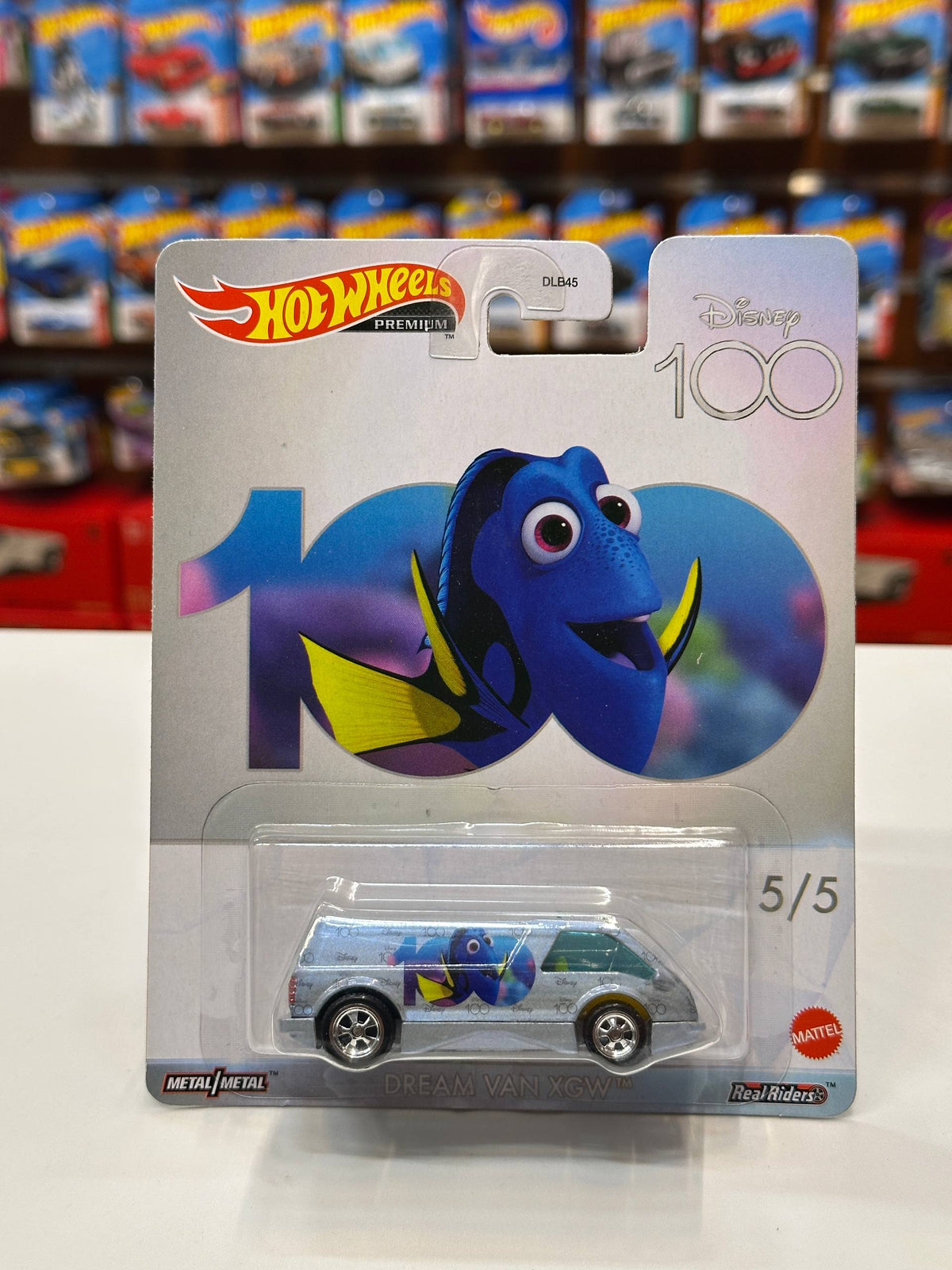 1/64 HotWheels Dream Van XGW