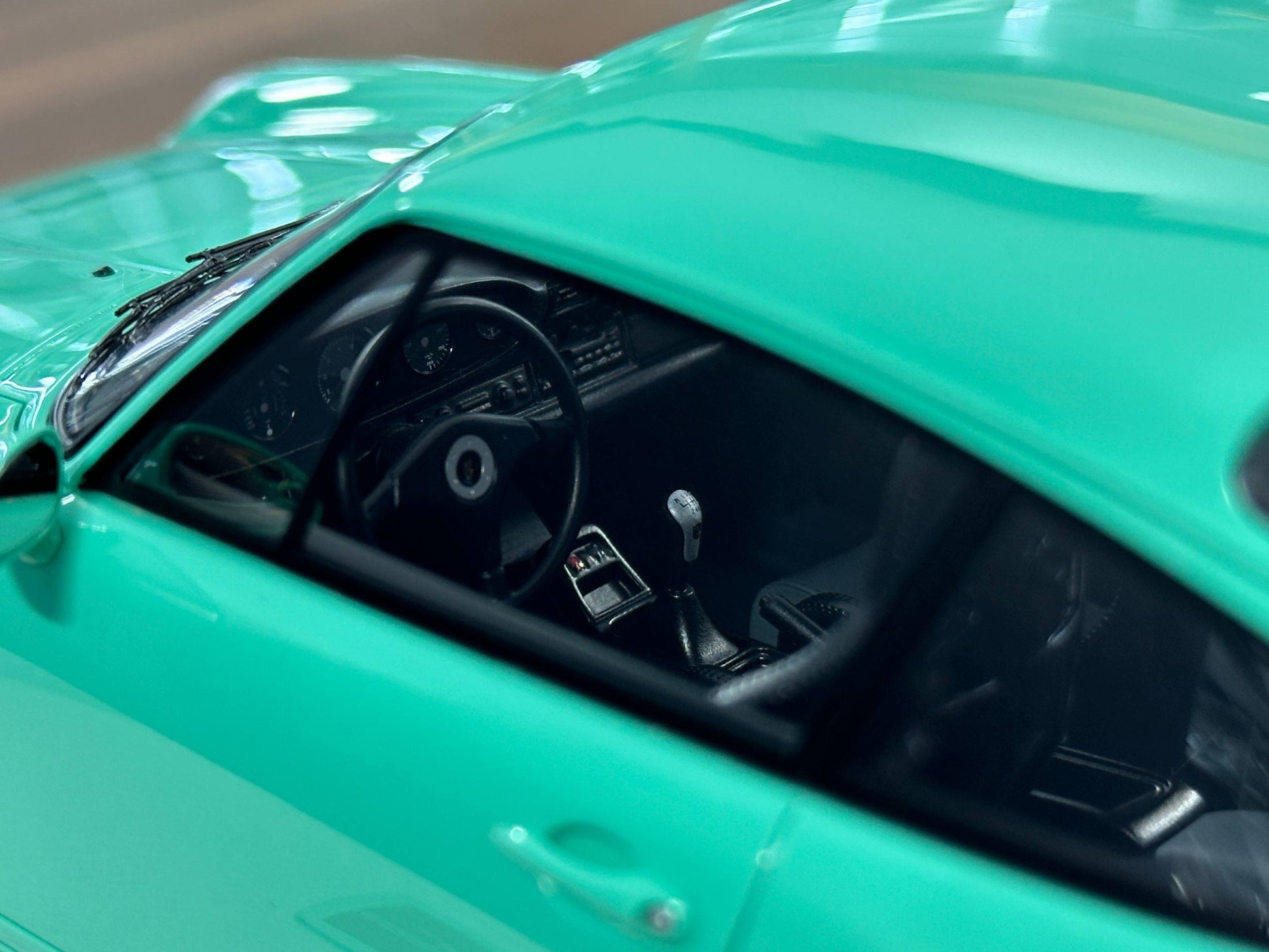 Porsche 911 (993) Carrera RS 1995 Japan Ver. 1:18 Resin Model – Mint Green – Make Up Models