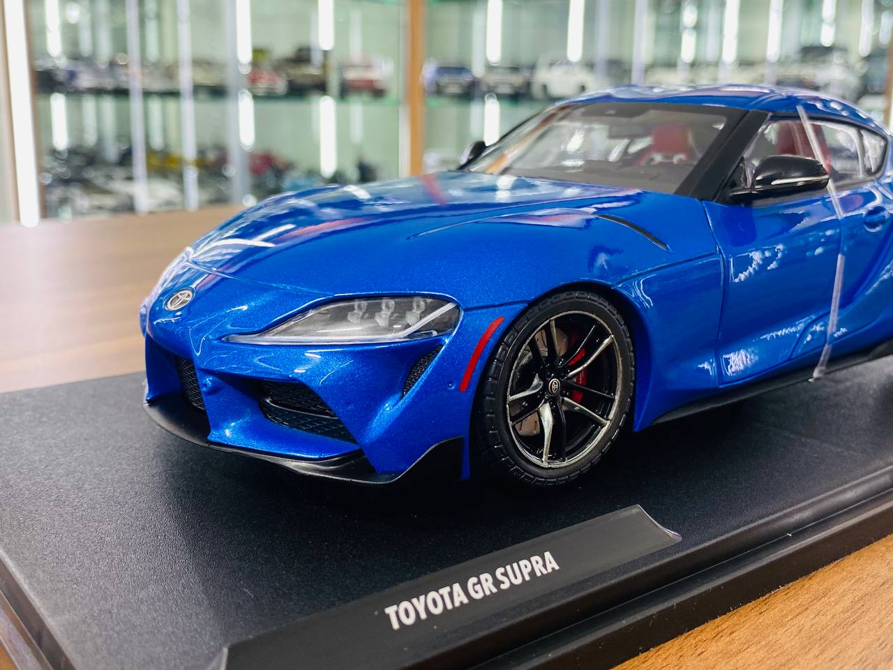 1/18 Diecast Solido Toyota Supra MK5 in Blue