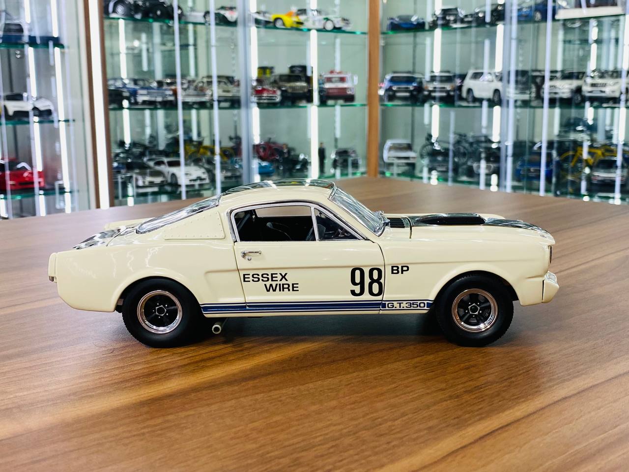 FORD MUSTANG GT350 R STREET FIGHTER 1965 ACME 1/18 FORD MUSTANG GT350 R STREET FIGHTER 1965 ACME 1/18