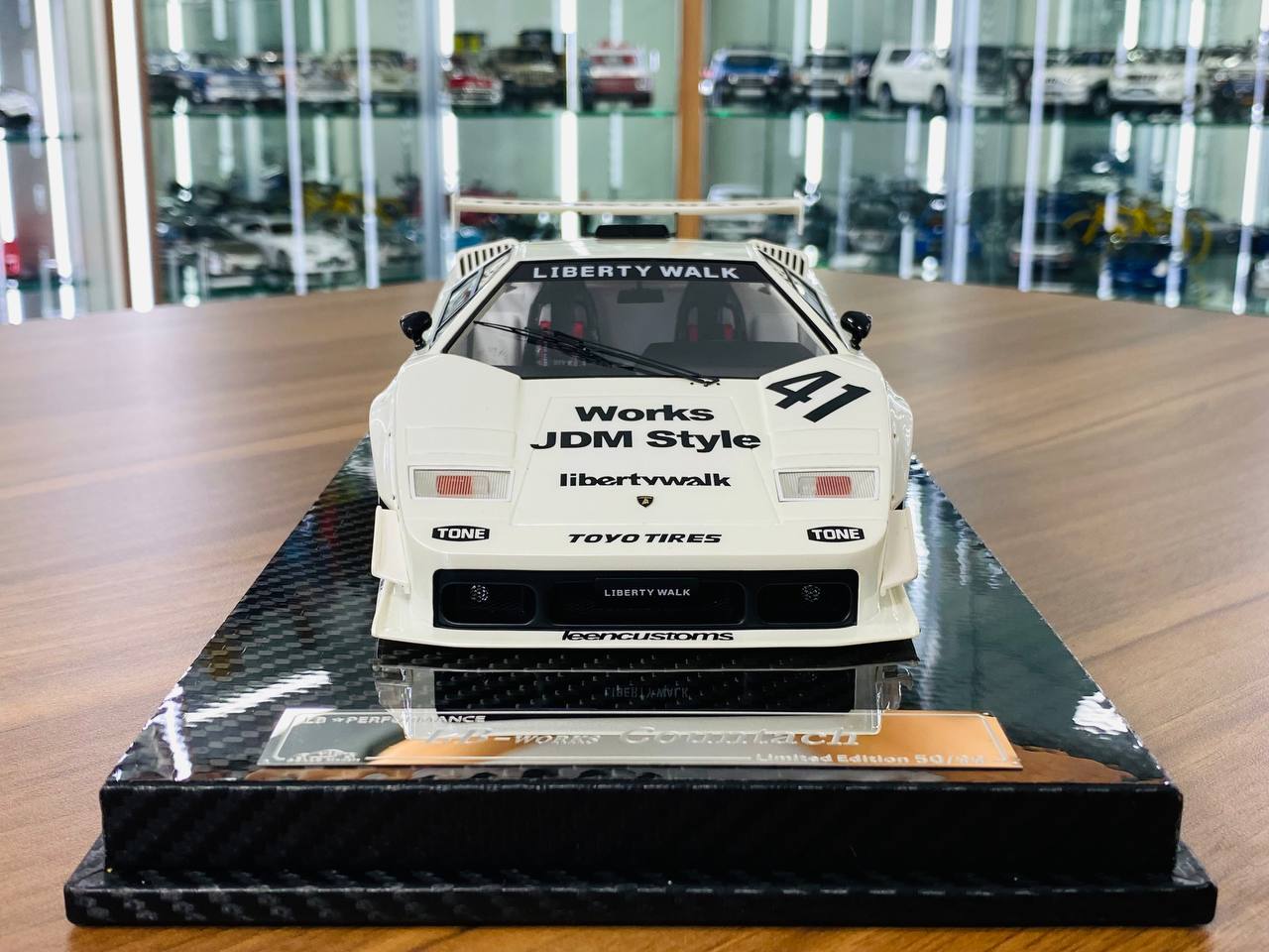 1/18 Resin Model - VIP Models Lamborghini Countach LB-Work #41 in White, Limited to 99 Pieces