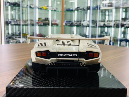 1/18 Resin Model - VIP Models Lamborghini Countach LB-Work #41 in White, Limited to 99 Pieces