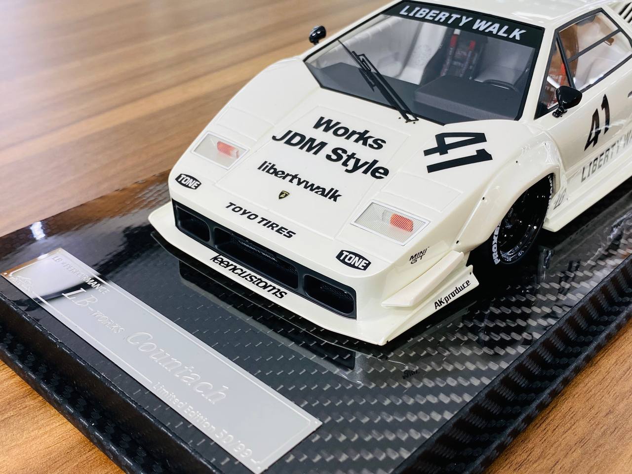 1/18 Resin Model - VIP Models Lamborghini Countach LB-Work #41 in White, Limited to 99 Pieces