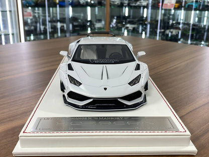 1/18 Resin Lamborghini Huracan Mansory LBWK by Davis & Giovanni in Pearl White