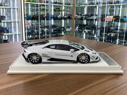 1/18 Resin Lamborghini Huracan Mansory LBWK by Davis & Giovanni in Pearl White