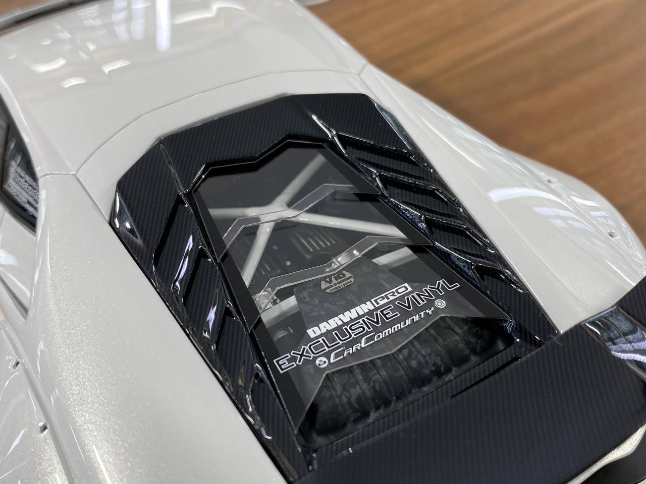 1/18 Resin Lamborghini Huracan Mansory LBWK by Davis & Giovanni in Pearl White