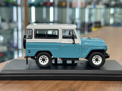 1:43 Diecast Model j collection Nissan PATROL 300H-60 1970 in Green