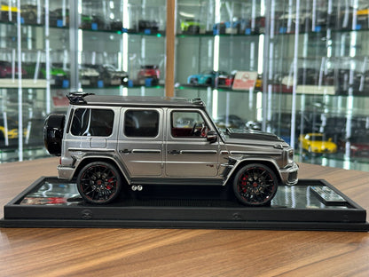 Mercedes‑Benz G63 BRABUS 800 by Motor Helix – Chrome Silver – 1:18 Resin Model (Limited 66 pcs)