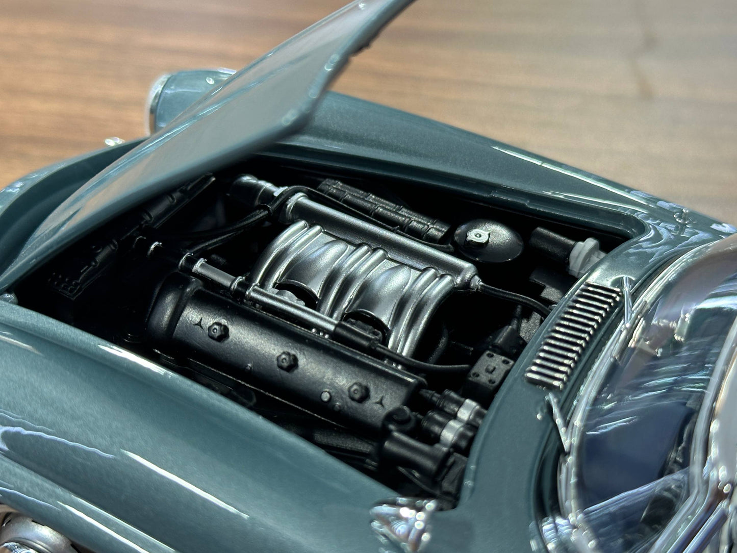 1/18 Diecast Mercedes-Benz 300 SL Roadster (W198, 1957–1963) – Norev Dealer Edition (Light Blue, Full Opening)