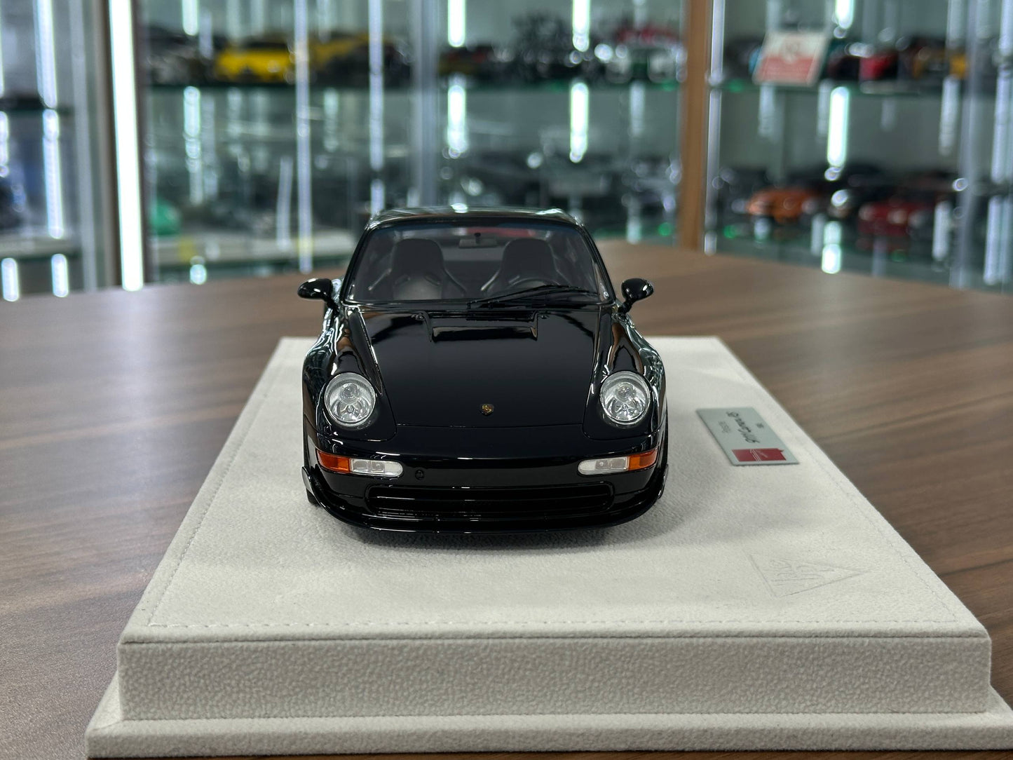 1/18 Resin Make Up Porsche 911 (993) Carrera RS 1995 Japan Ver. – Black (Limited to 80 pcs)