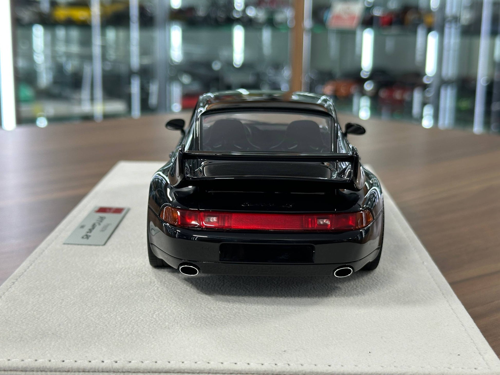 1/18 Resin Make Up Porsche 911 (993) Carrera RS 1995 Japan Ver. – Black (Limited to 80 pcs)