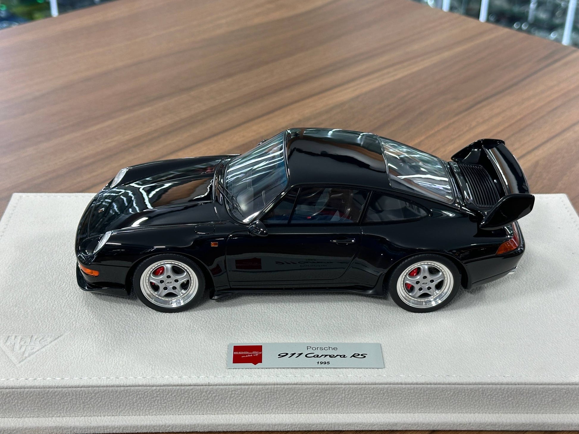 1/18 Resin Make Up Porsche 911 (993) Carrera RS 1995 Japan Ver. – Black (Limited to 80 pcs)