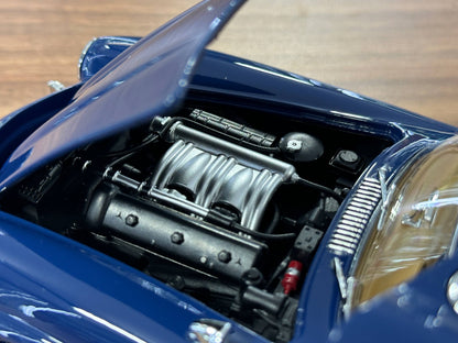 1/18 Diecast Mercedes-Benz 300 SL Gullwing (1954) – Norev (Blue)