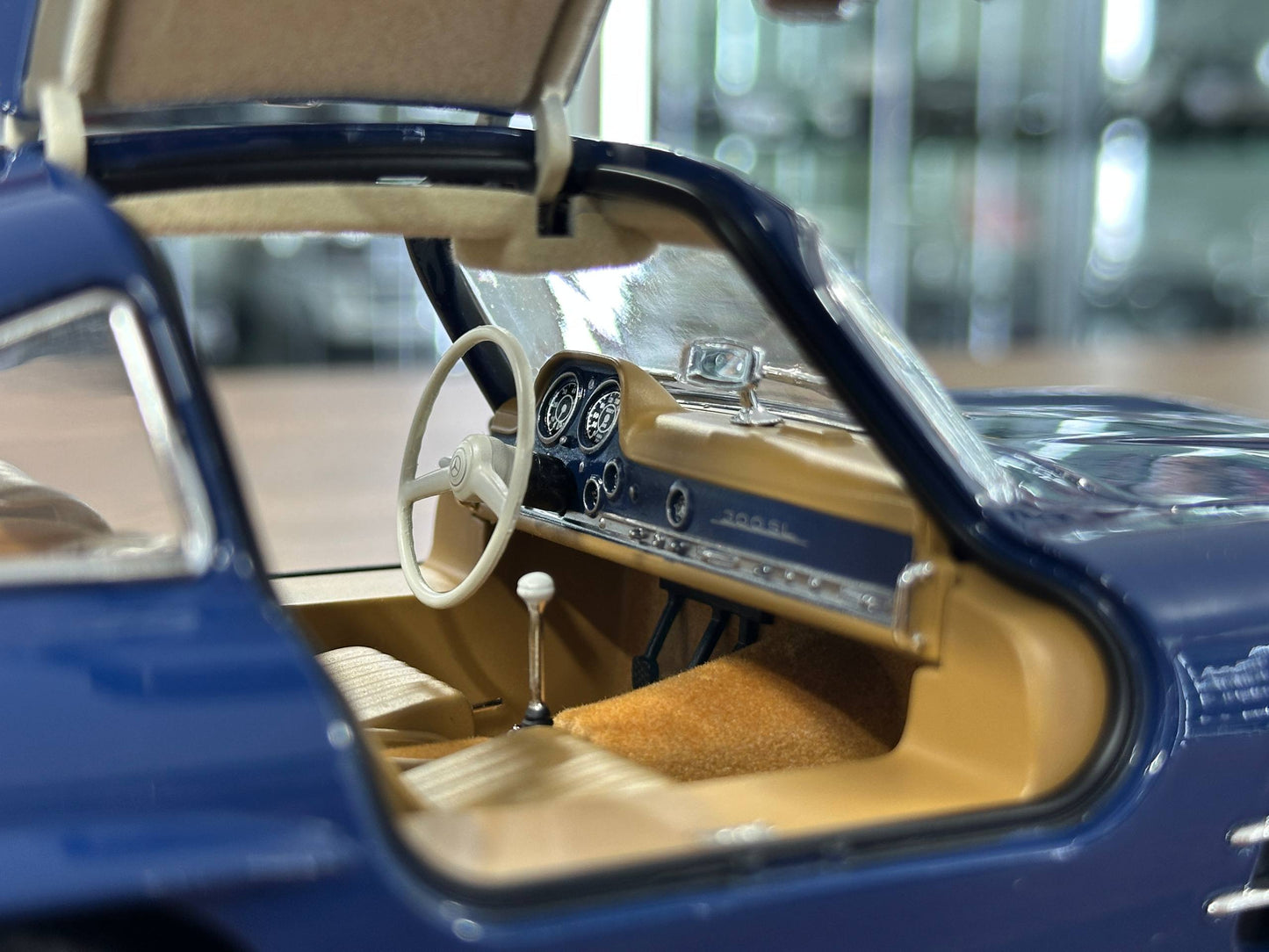 1/18 Diecast Mercedes-Benz 300 SL Gullwing (1954) – Norev (Blue)