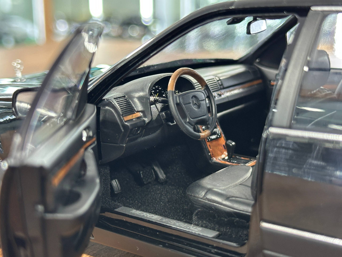 1/18 Diecast Mercedes-Benz S600 (W140, 1997) – Norev Dealer Edition (Obsidian Black)