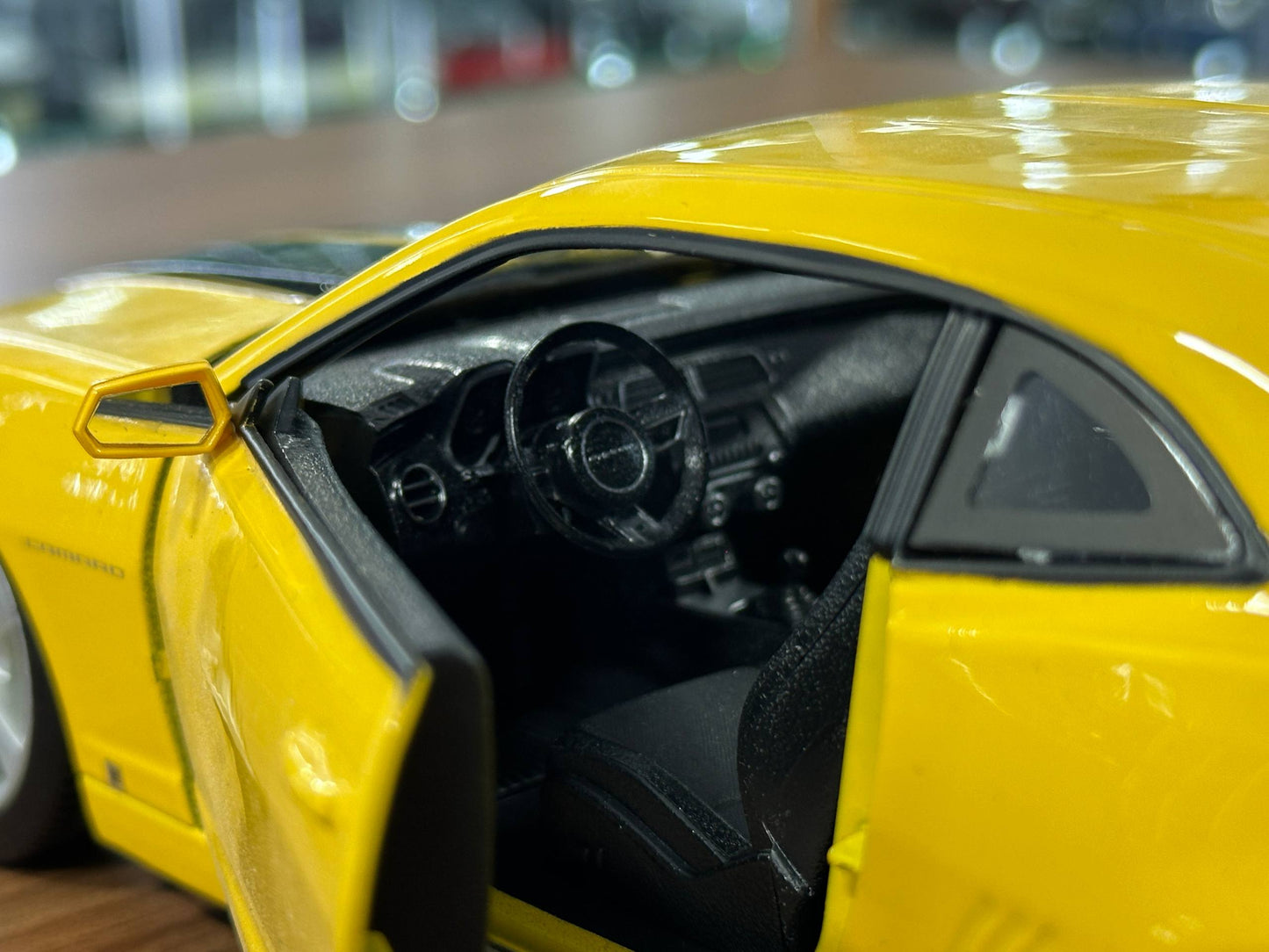 1/18 Diecast Maisto Chevrolet Camaro SS 2010 Yellow