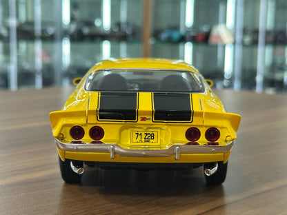 1/18 Diecast Maisto Chevrolet Camaro 1971 Yellow / black stripes