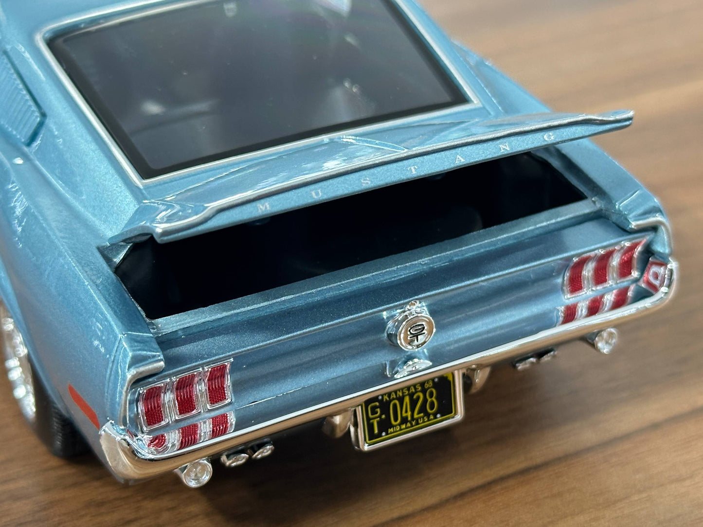1/18 Diecast Maisto Ford Mustang GT Cobra Jet 1968 Blue