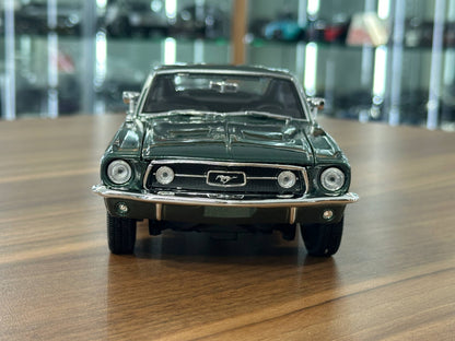 1/18 Diecast Maisto Ford Mustang GTA Fastback 1967 Green