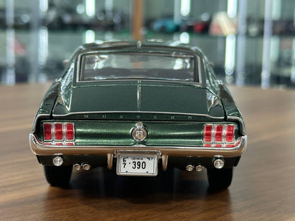 1/18 Diecast Maisto Ford Mustang GTA Fastback 1967 Green