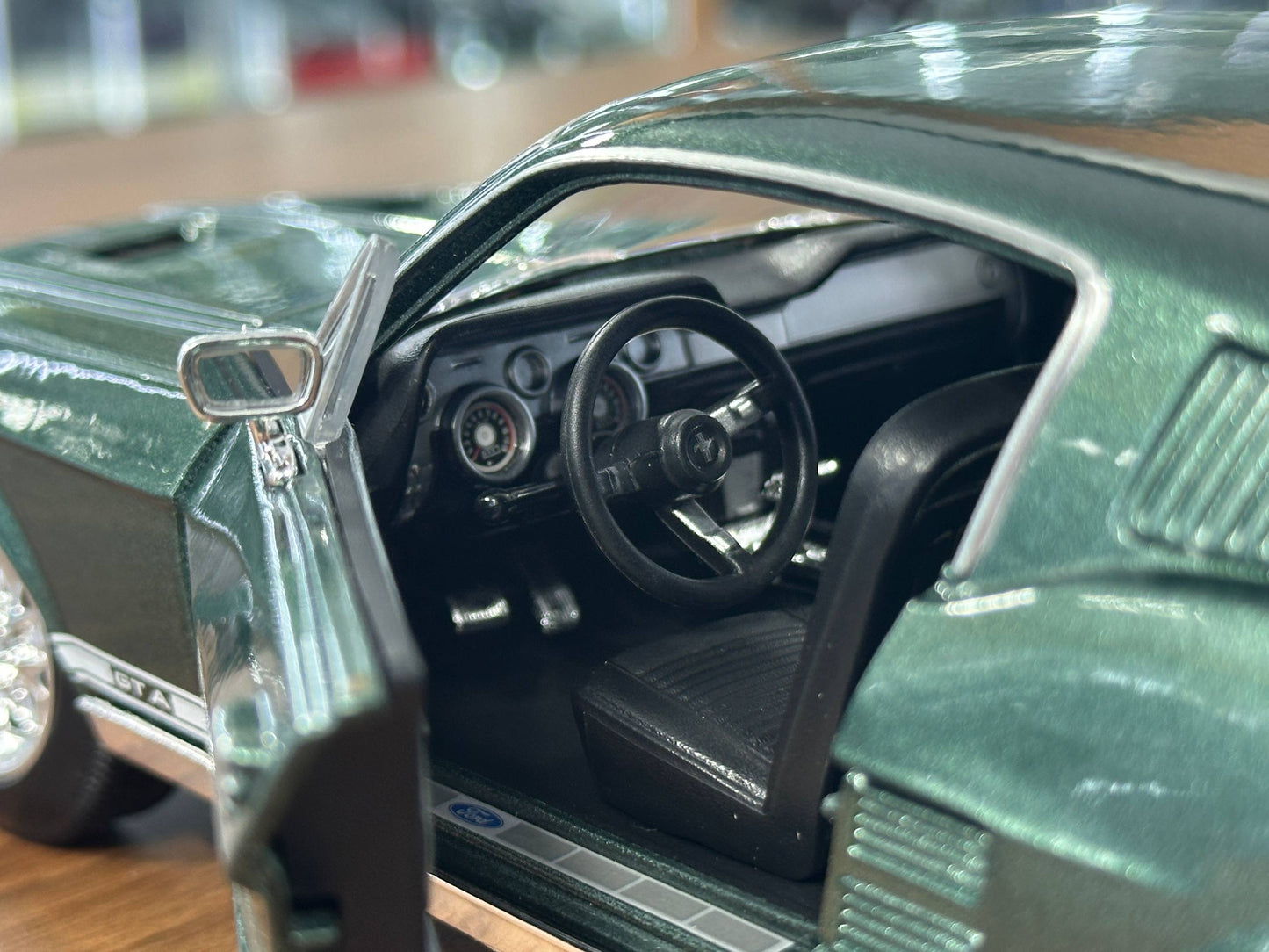 1/18 Diecast Maisto Ford Mustang GTA Fastback 1967 Green