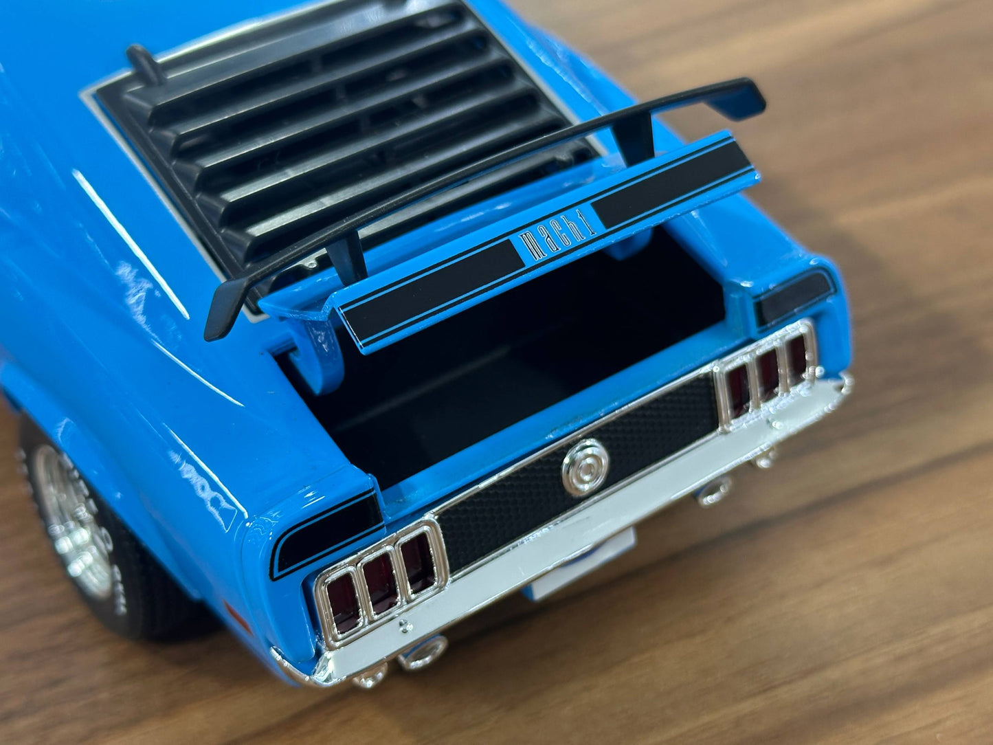 1/18 Diecast Maisto Ford Mustang Mach1 1970 in Blue