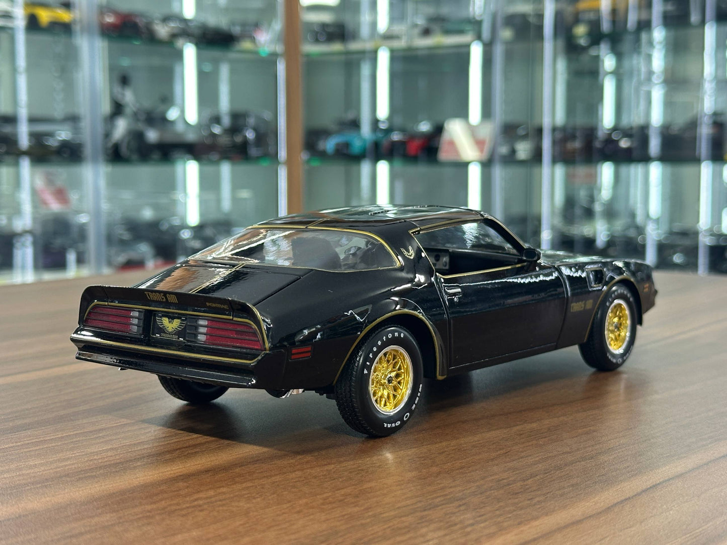 1/18 Diecast Maisto Pontiac Firebird Trans AM 1978 in Black / Gold