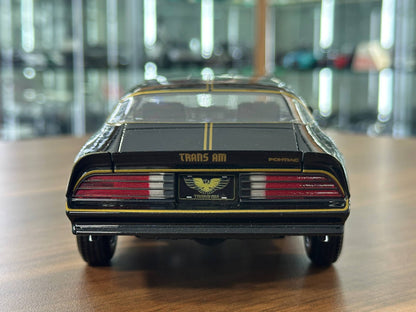 1/18 Diecast Maisto Pontiac Firebird Trans AM 1978 in Black / Gold