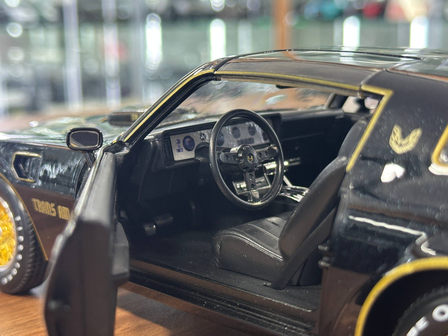 1/18 Diecast Maisto Pontiac Firebird Trans AM 1978 in Black / Gold